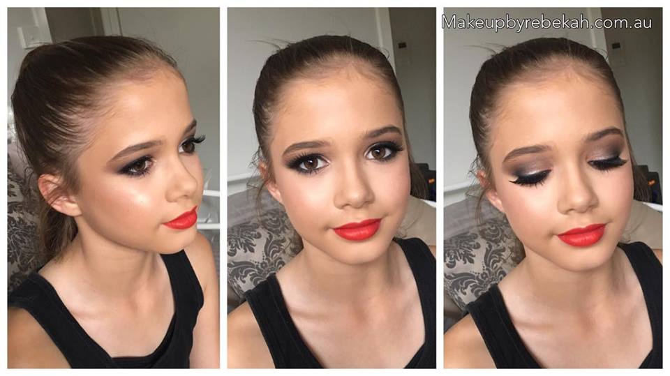 Top 4 Reasons Why Stage Makeup Is Important For Dance Performances